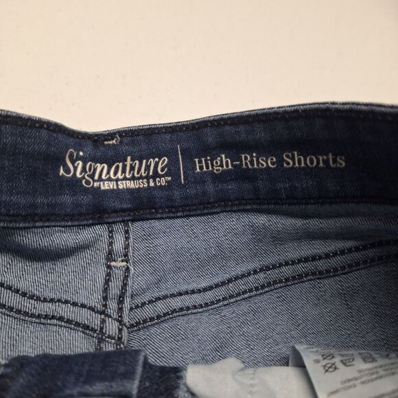 Levi Strauss Signature Shorts Denim High‎ Rise Womens 10 30W Cuff Leg - Picture 3 of 8